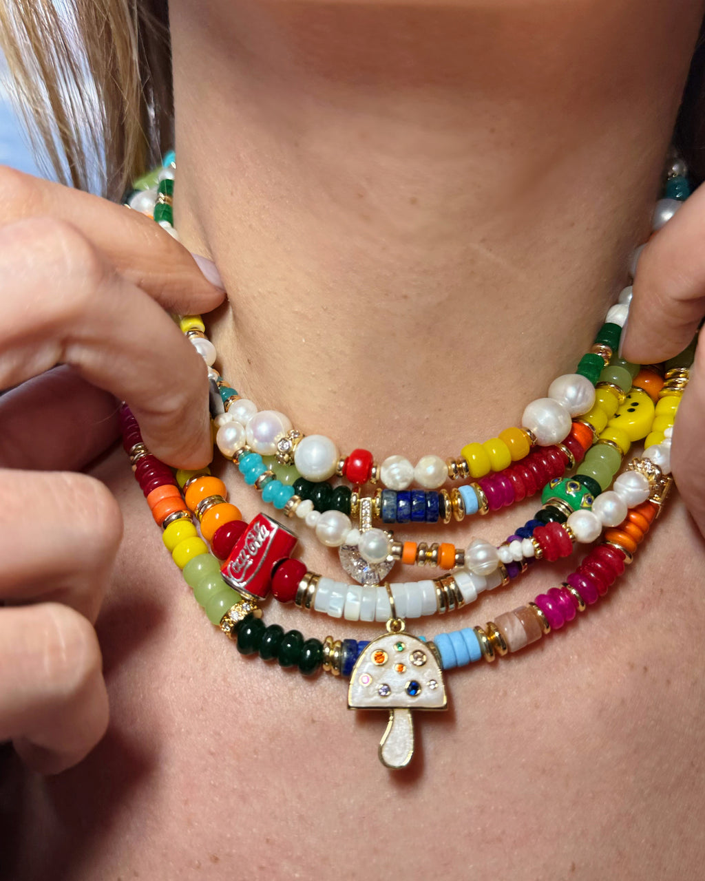 Colors pearls choker