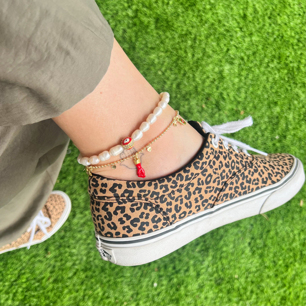 Anklet Puño Rojo